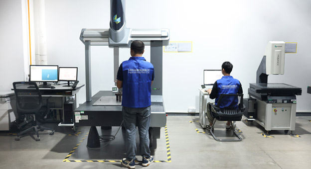 CNC精（jīng）密零件加工生產（chǎn）設備